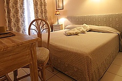 Room in the hotel in Tarascon, Provence